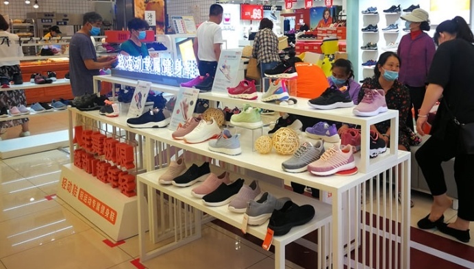 舞极限轻动鞋店开在什么位置好？